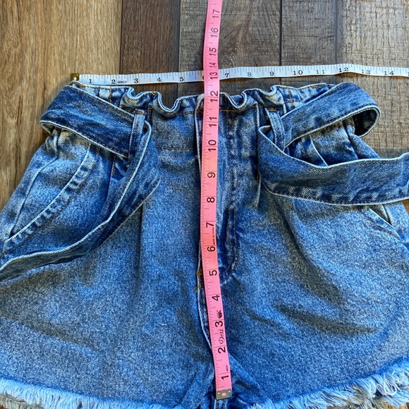 Forever 21 Retro Paper Bag Waist Denim Shorts Size Small - Picture 13 of 15